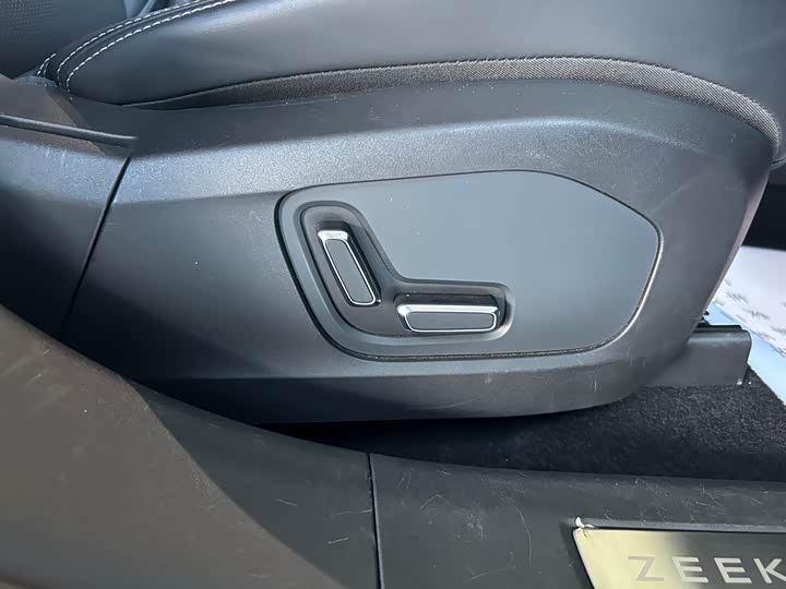 Фото 31 - Zeekr 001