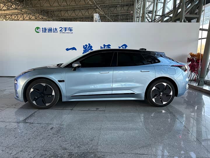 Фото 6 - Zeekr 001