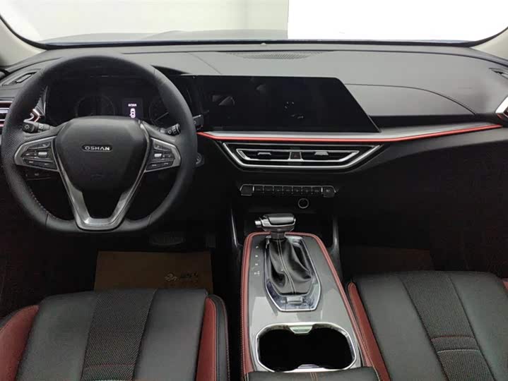 Фото 12 - Changan Oshan X5