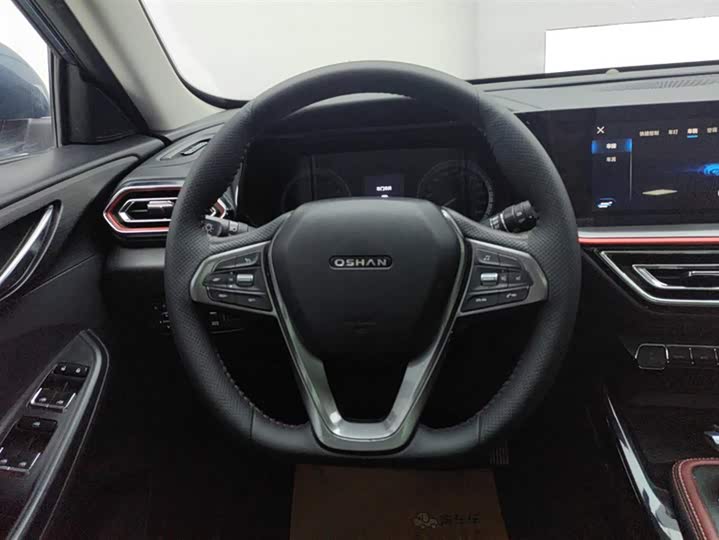 Фото 15 - Changan Oshan X5