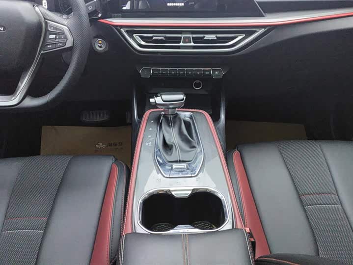 Фото 16 - Changan Oshan X5