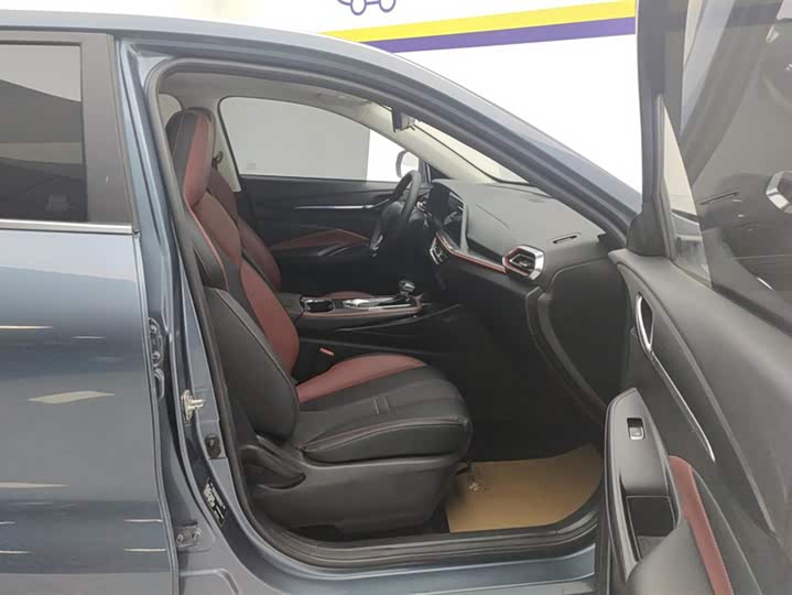 Фото 8 - Changan Oshan X5