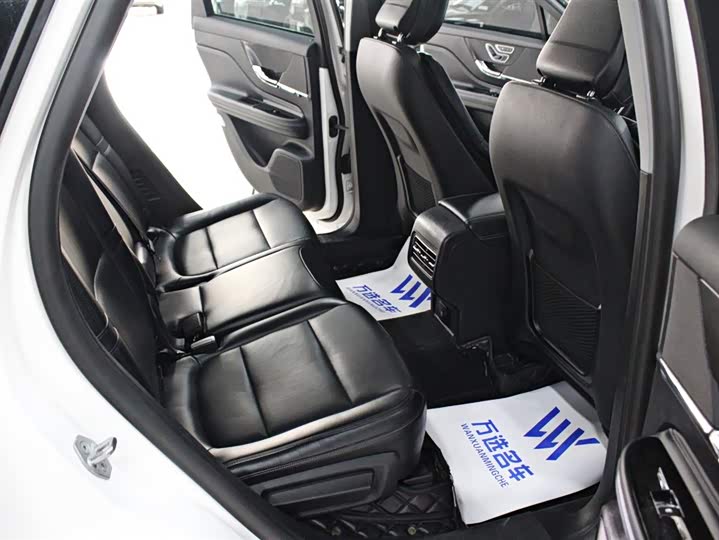 Фото 12 - Lincoln Corsair