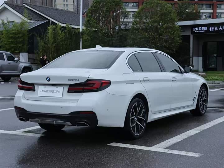 Фото 8 - BMW 5 Series