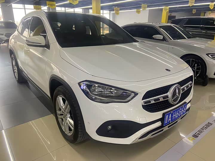 Фото 2 - Mercedes-Benz GLA-Class