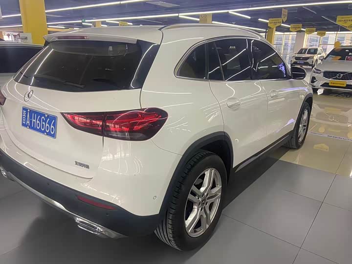 Фото 3 - Mercedes-Benz GLA-Class