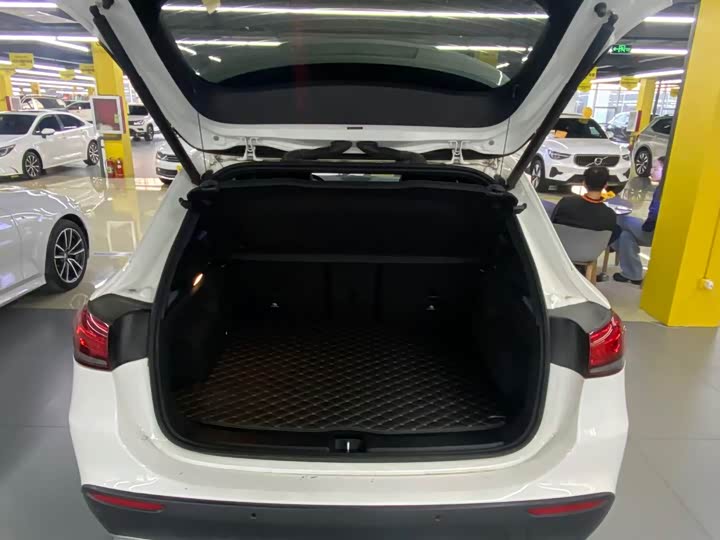 Фото 7 - Mercedes-Benz GLA-Class