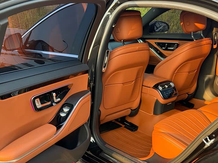 Фото 9 - Mercedes-Benz S-Class