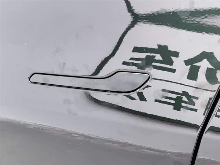 Фото 18 - Tesla Model Y