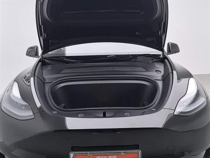 Фото 6 - Tesla Model Y