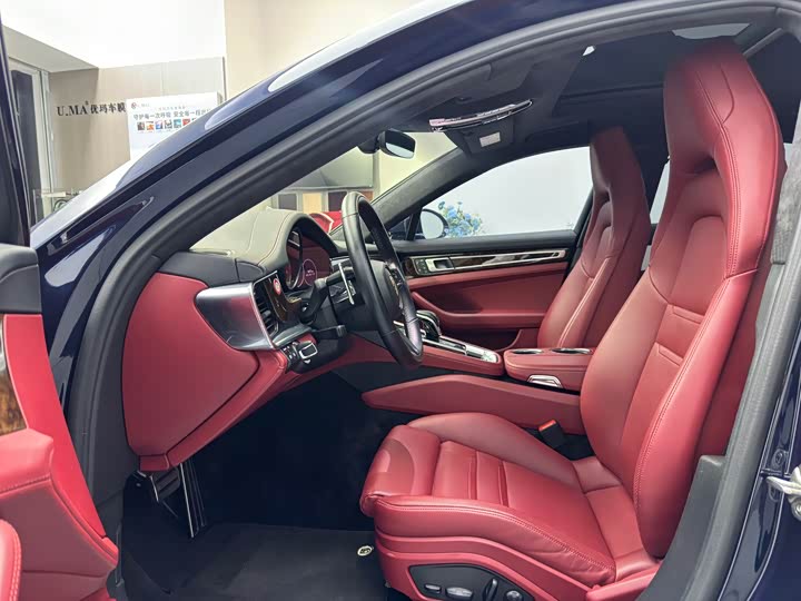 Фото 13 - Porsche Panamera