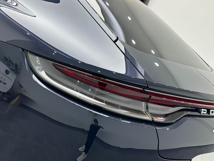 Фото 21 - Porsche Panamera