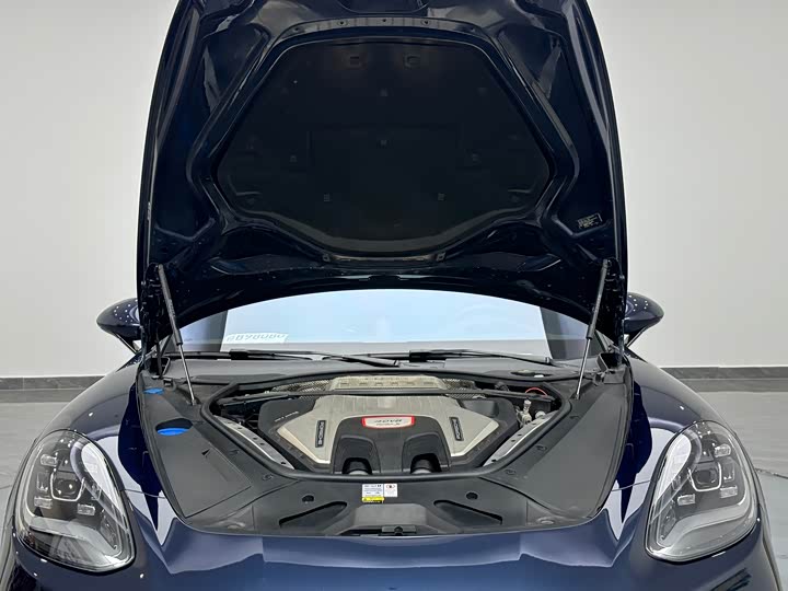 Фото 25 - Porsche Panamera