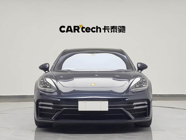 Фото 3 - Porsche Panamera