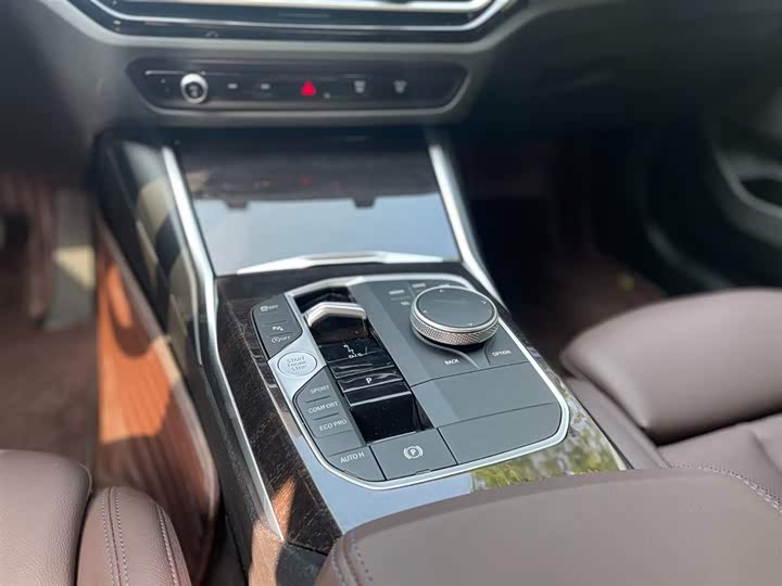 Фото 21 - BMW 3 Series