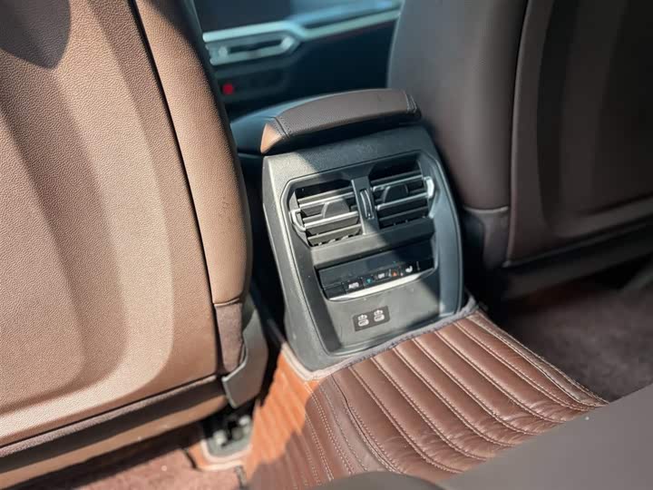 Фото 22 - BMW 3 Series