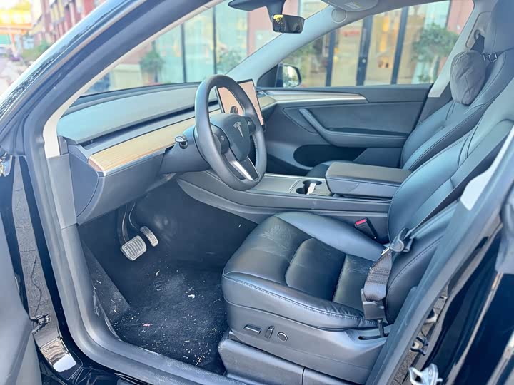 Фото 4 - Tesla Model Y