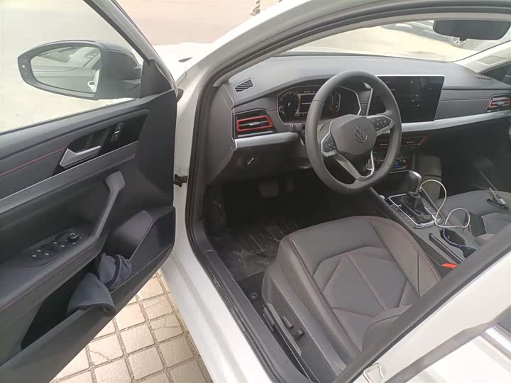 Фото 16 - Volkswagen Lavida