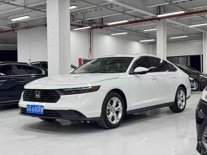 Фото 1 - Honda Accord