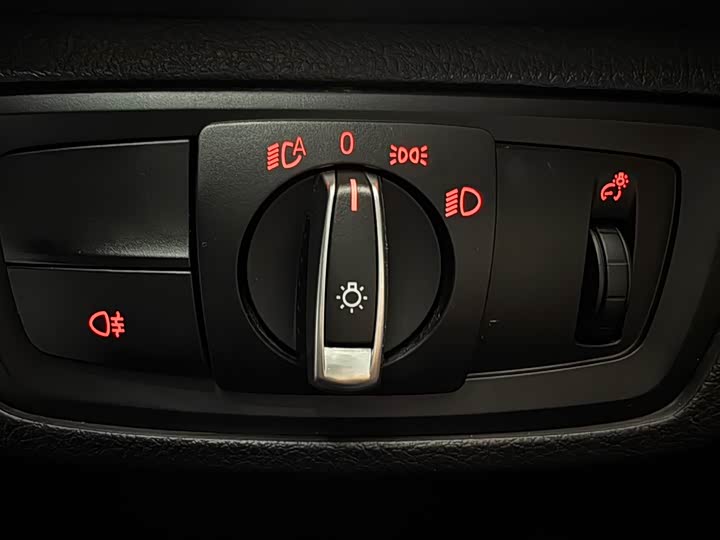 Фото 11 - BMW 1 Series