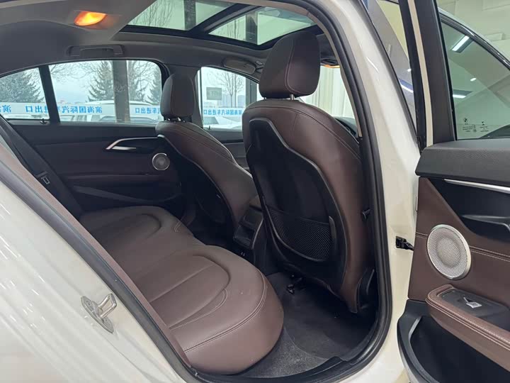 Фото 9 - BMW 1 Series