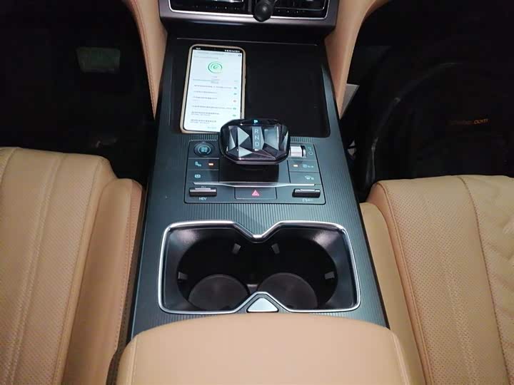 Фото 14 - BYD Song L DM-i Hybrid