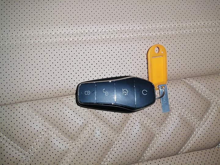 Фото 9 - BYD Song L DM-i Hybrid