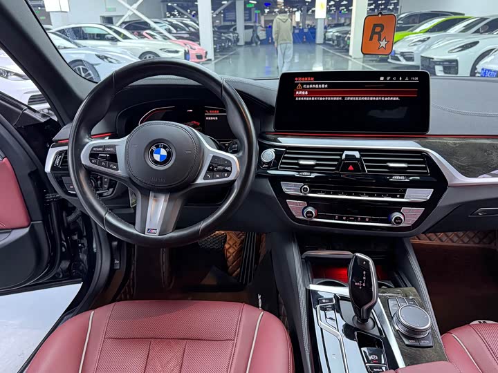 Фото 10 - BMW 5 Series