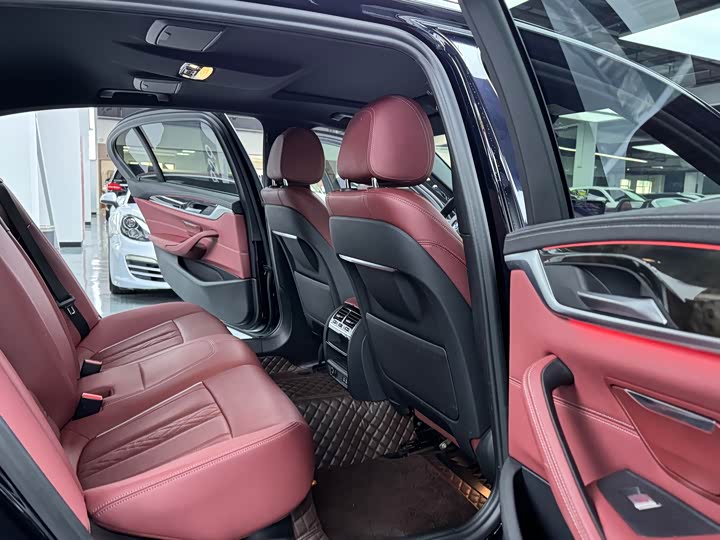 Фото 14 - BMW 5 Series