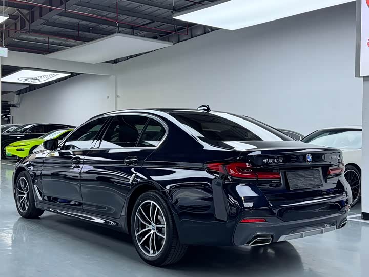 Фото 20 - BMW 5 Series