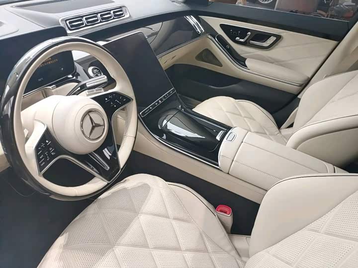 Фото 12 - Mercedes-Benz Maybach S-Class