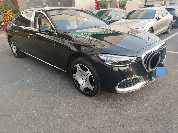 Фото 3 - Mercedes-Benz Maybach S-Class