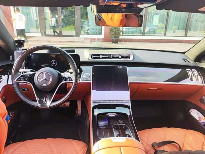 Фото 4 - Mercedes-Benz Maybach S-Class