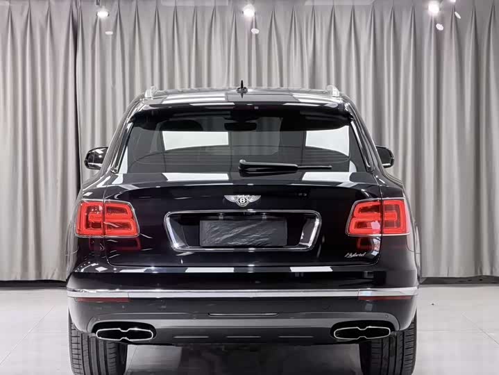 Фото 13 - Bentley Bentayga Hybrid