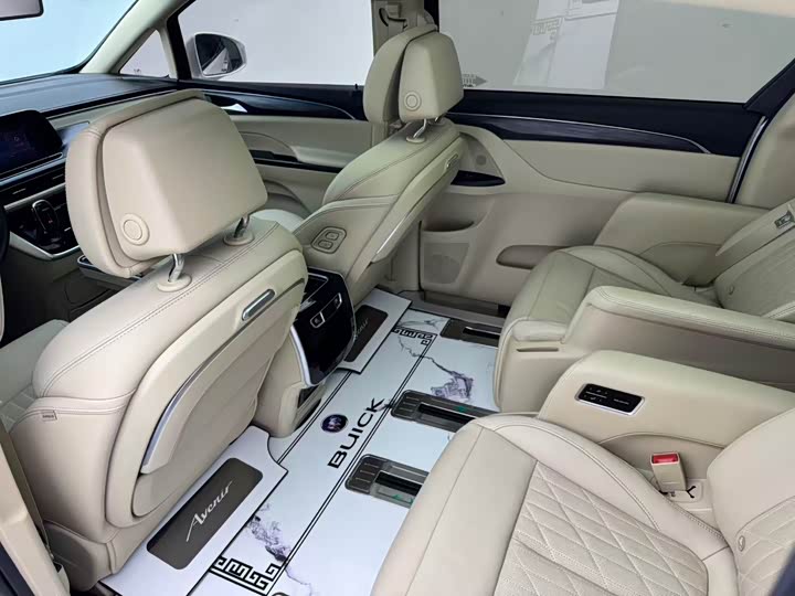 Фото 10 - Buick GL8 ES