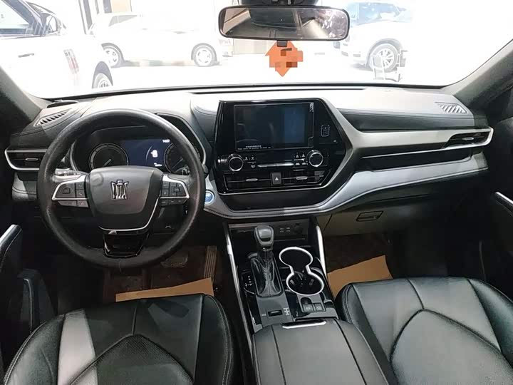 Фото 10 - Toyota Crown Kluger