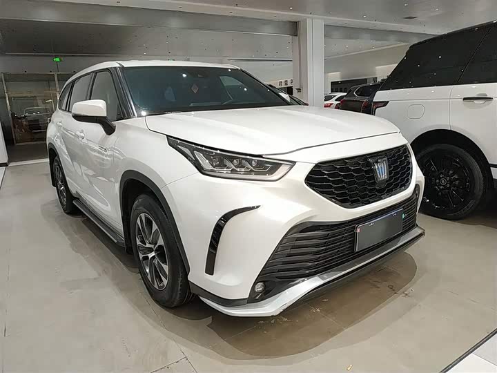 Фото 4 - Toyota Crown Kluger