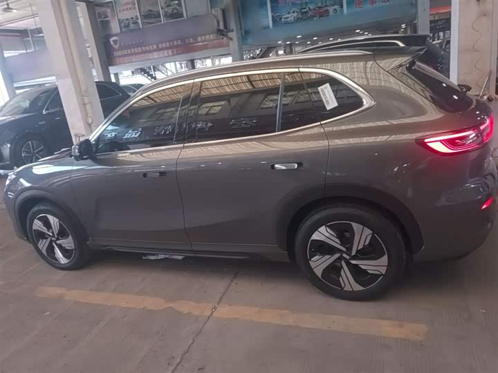 Фото 5 - Geely Galaxy E5