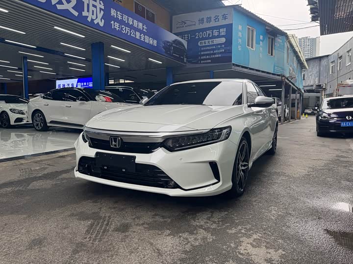 Фото 1 - Honda Inspire