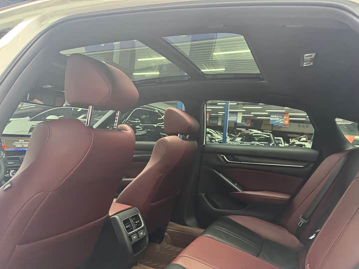 Фото 14 - Honda Inspire