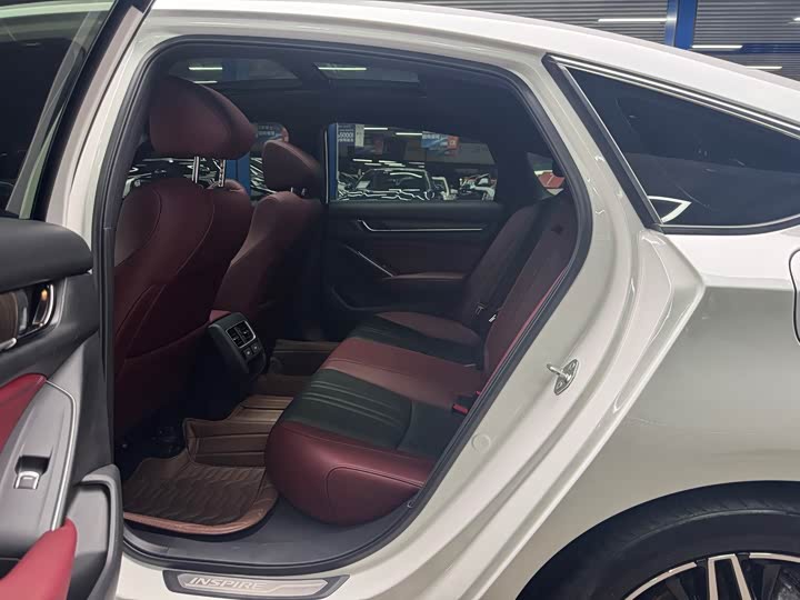 Фото 8 - Honda Inspire