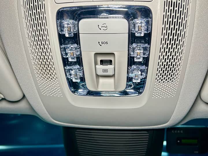 Фото 20 - Mercedes-Benz GLS-Class