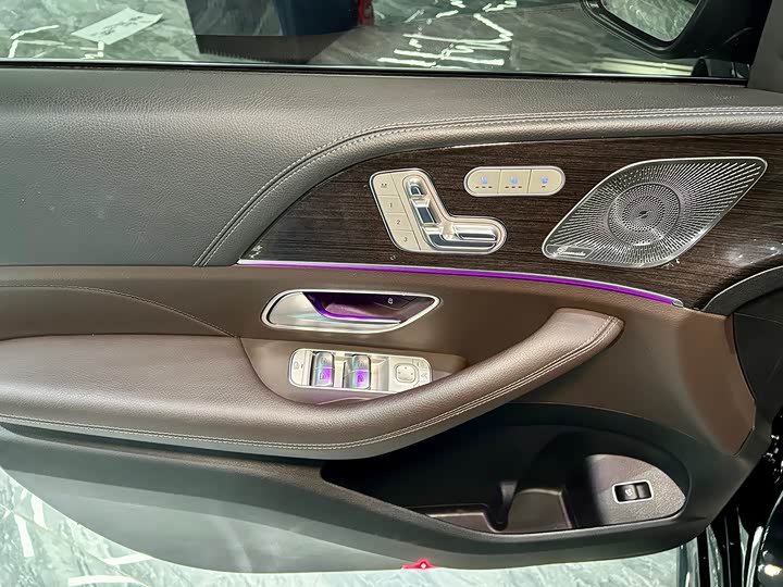 Фото 24 - Mercedes-Benz GLS-Class