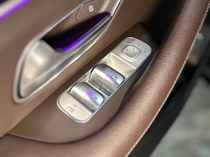 Фото 25 - Mercedes-Benz GLS-Class