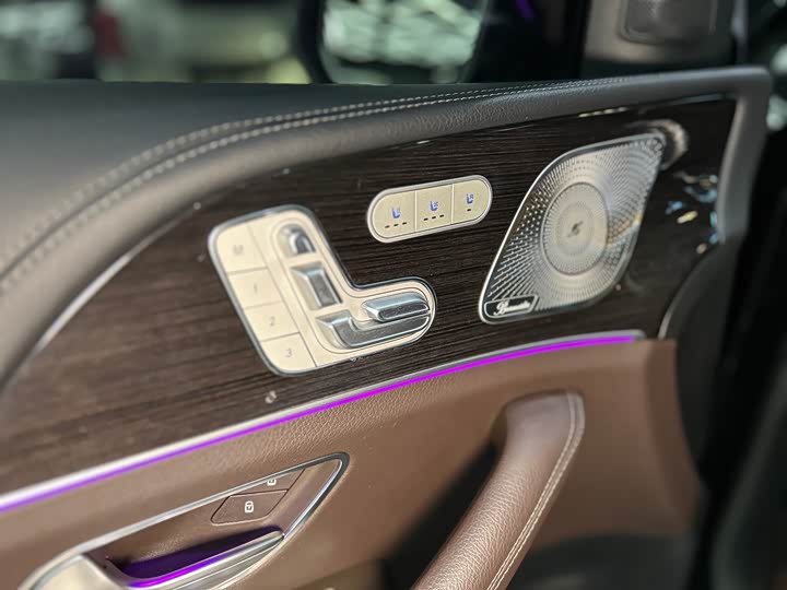 Фото 26 - Mercedes-Benz GLS-Class