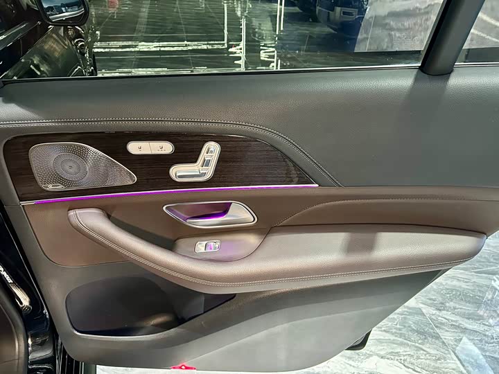 Фото 33 - Mercedes-Benz GLS-Class