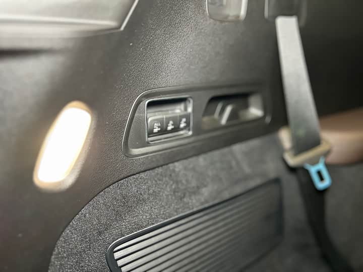 Фото 39 - Mercedes-Benz GLS-Class