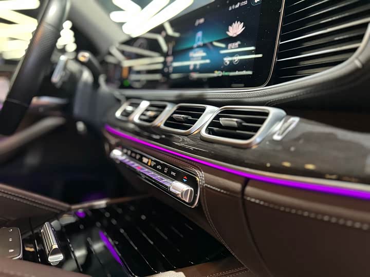 Фото 46 - Mercedes-Benz GLS-Class