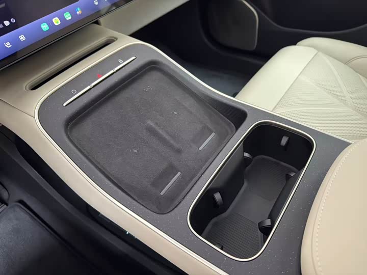 Фото 13 - Nio ET5T