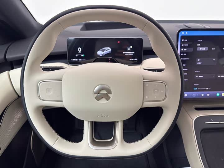 Фото 4 - Nio ET5T